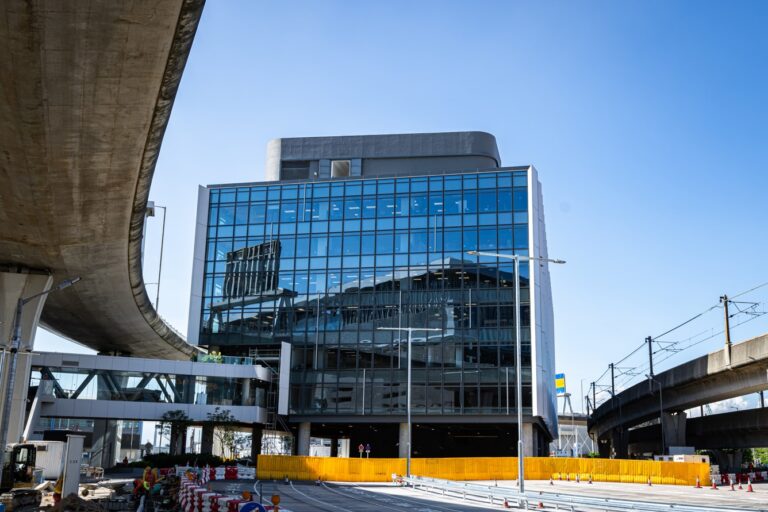 BYME - Office Tower at Hong Kong International Airport