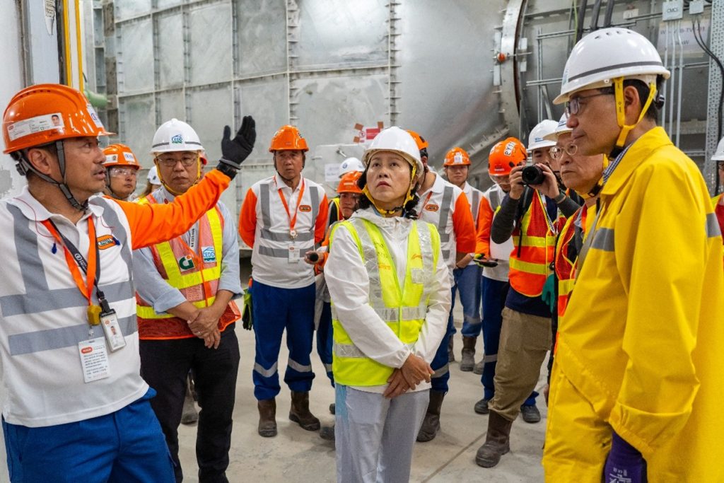 Secretary for Transport and Logistics visits Trunk Road T2 and Cha Kwo Ling Tunnel project